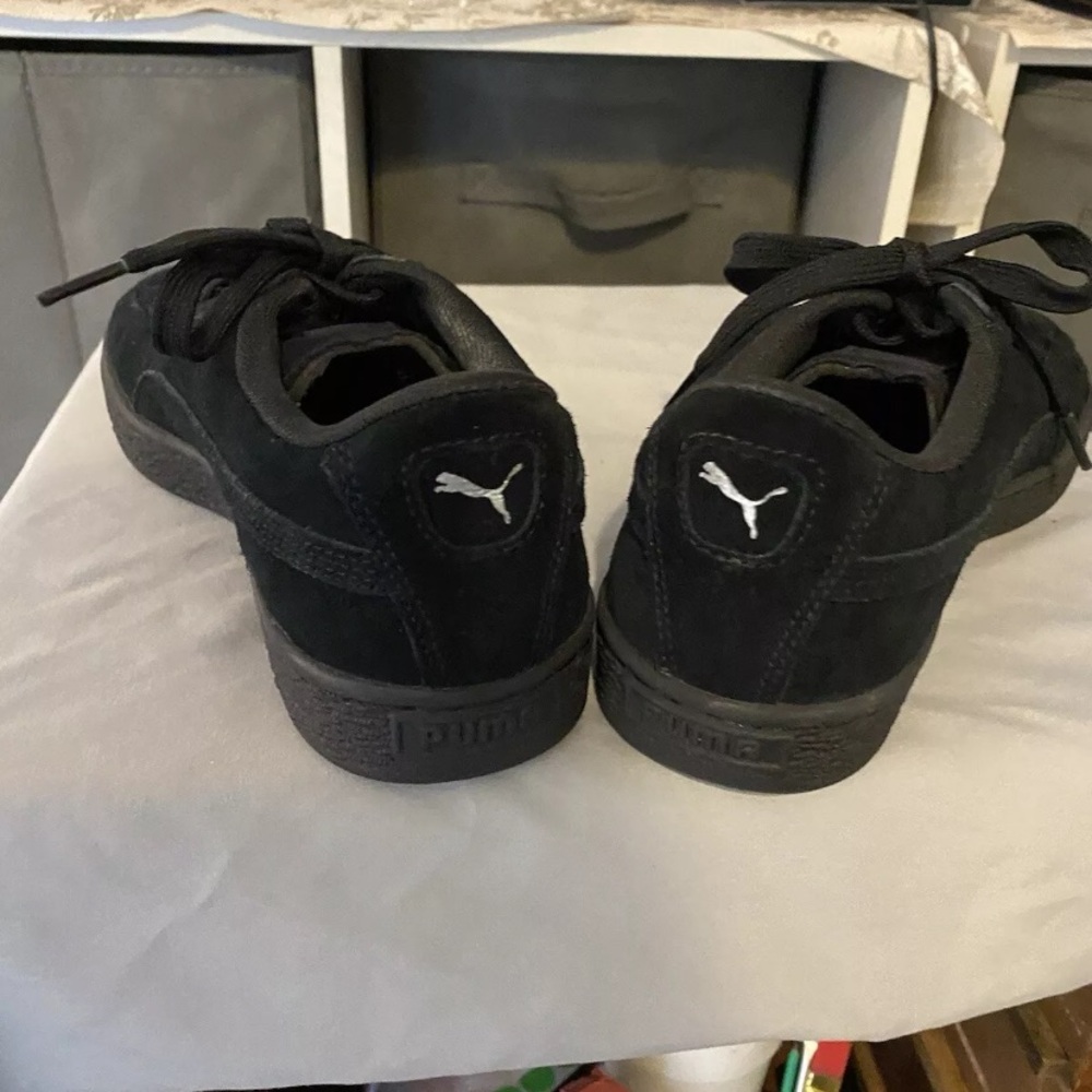 Puma Men's Black Suede Sneakers